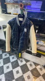 Valentino-spor-deri-ceket-kol-degisimi-erzurum-deri-com.tr.webp